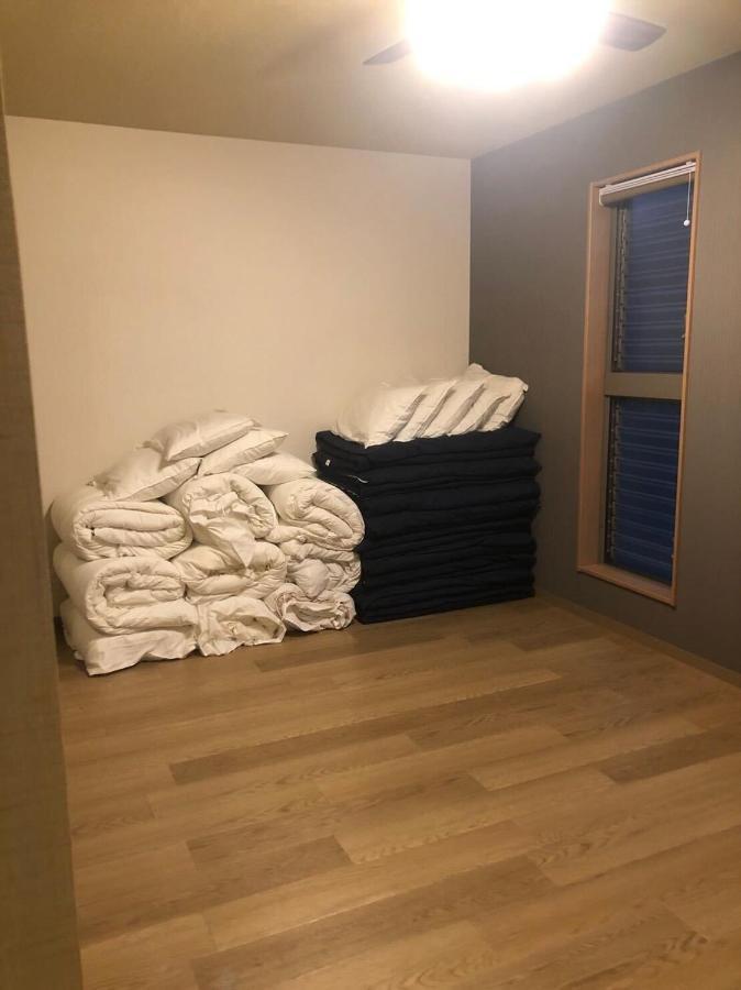 Oyado Gorilla Annex Appartement Osaka Buitenkant foto