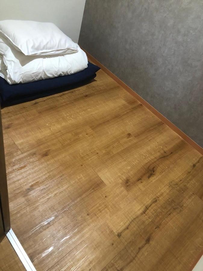 Oyado Gorilla Annex Appartement Osaka Buitenkant foto