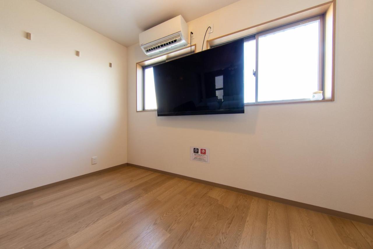 Oyado Gorilla Annex Appartement Osaka Buitenkant foto